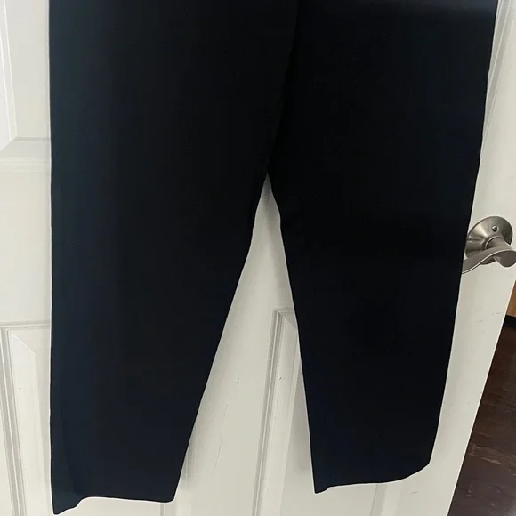 LOFT Ann Black textured Ankle Pants size 4 straight leg - Picture 3 of 8